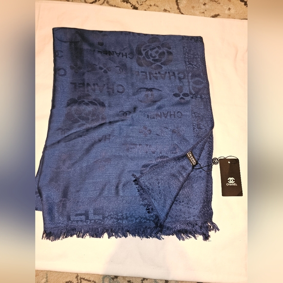 CHANEL Blue Stole Scarf NWT - Picture 1 of 8